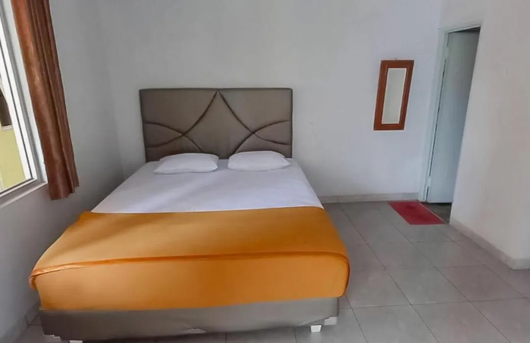Hotel Sri Indrawati Puncak Mitra RedDoorz-1