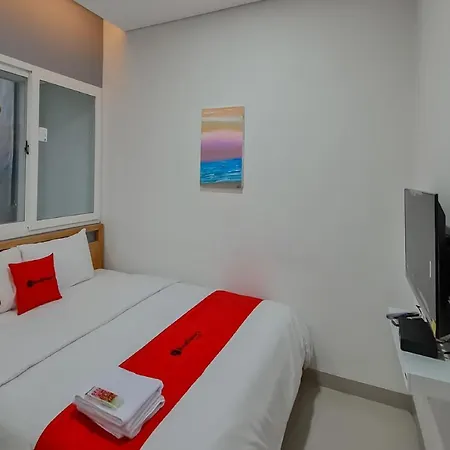 RedDoorz Plus @ Batutulis Bogor-3