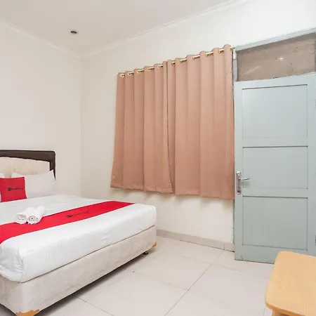 RedDoorz Plus near RS PMI Bogor-2