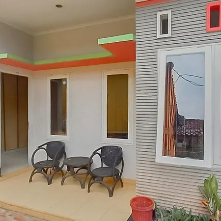 Hotel Sri Indrawati Puncak Mitra RedDoorz-2