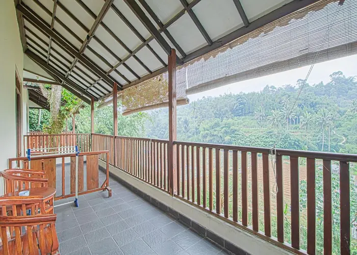 Gg. House - Happy Valley