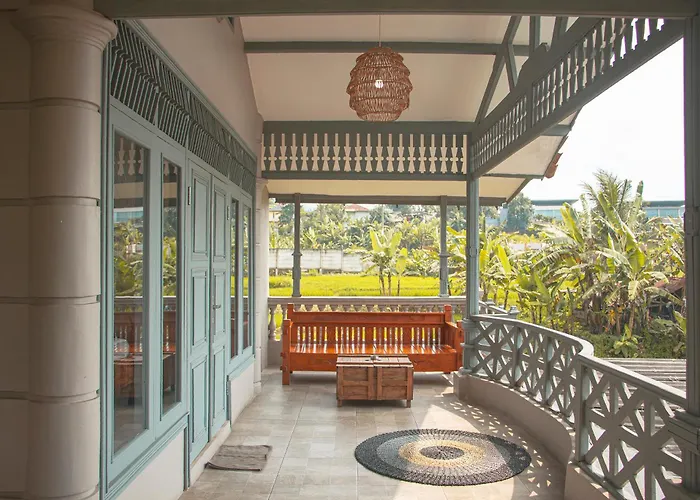 Villa Holy By The Villas 100