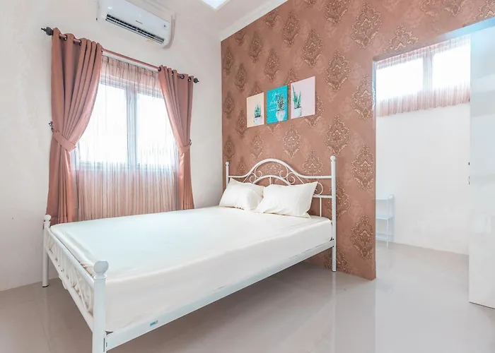 OYO Life 2658 Kost Rasyamada