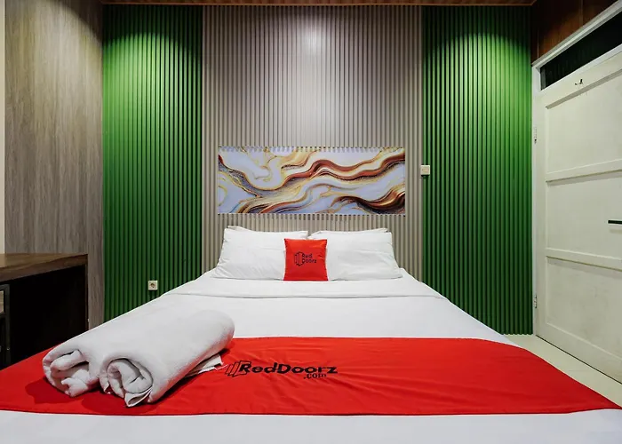 RedDoorz near Exit Toll Bogor