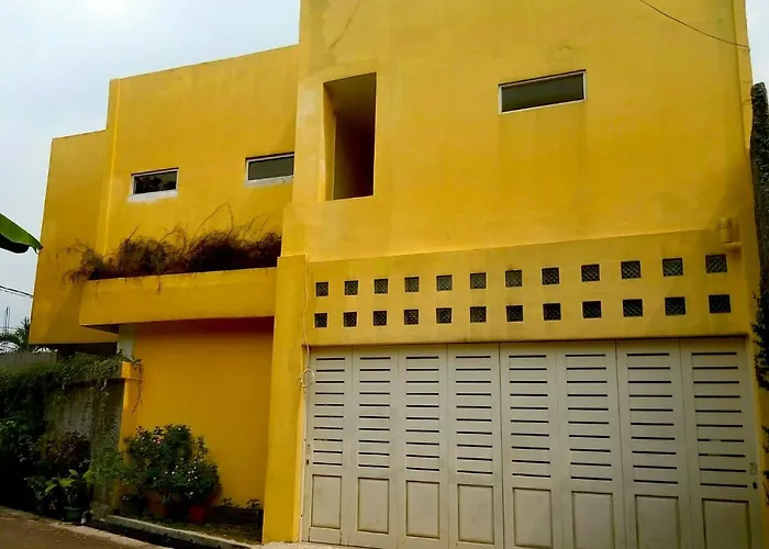 Rumah Kuning Syariah