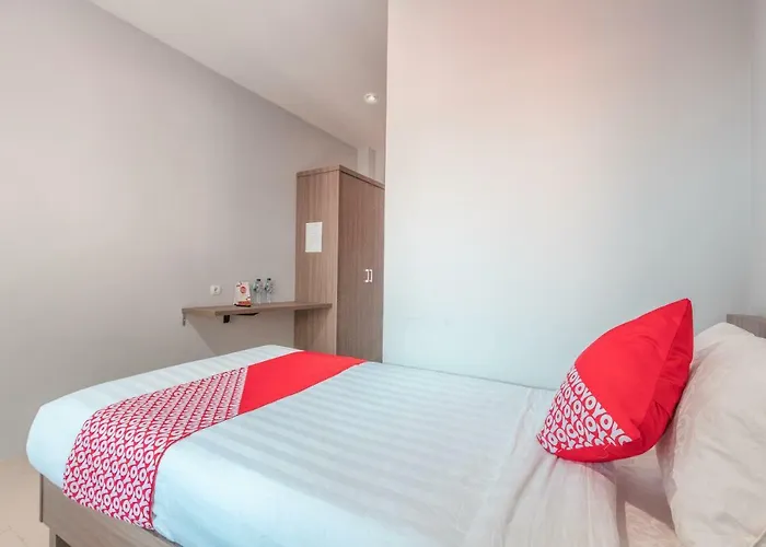 OYO 1329 Tanjung Pakuan Hotel Bogor, Indonesia